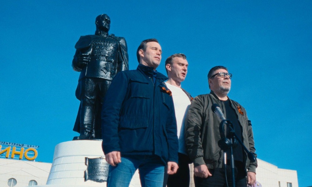 Музыкальный проект, посвящённый Дню Победы, объединил артистов Омска и Стаханова 