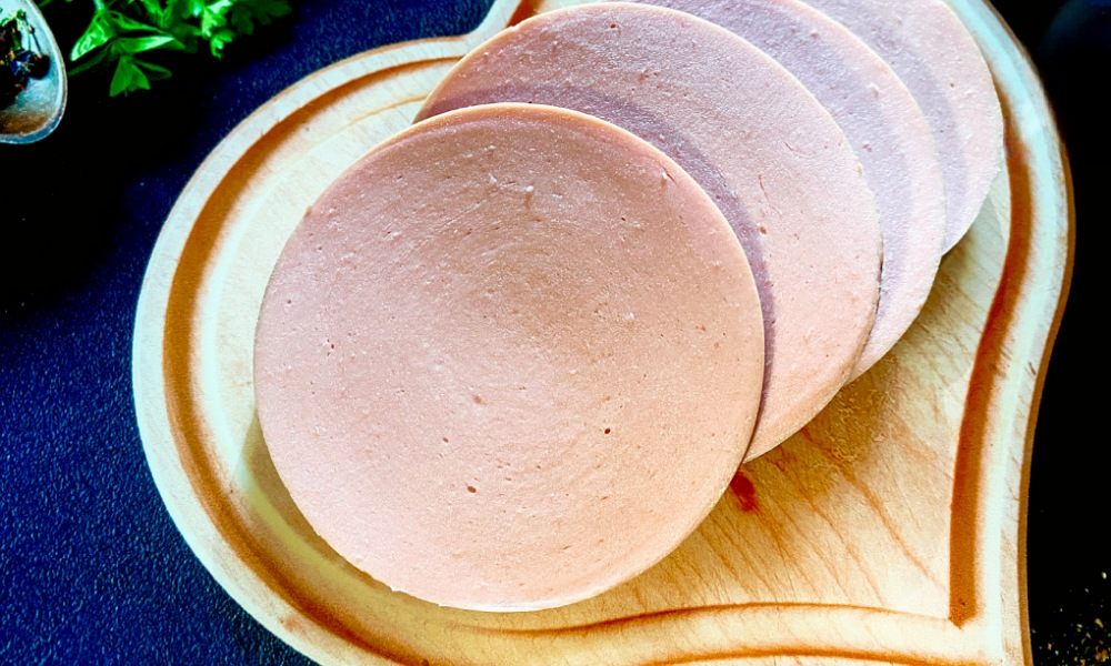 В Омске снизились цены на колбасу и говядину