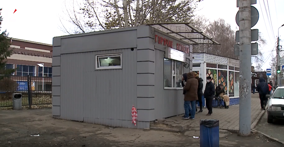 В Омске снесли любимую беляшную у политеха