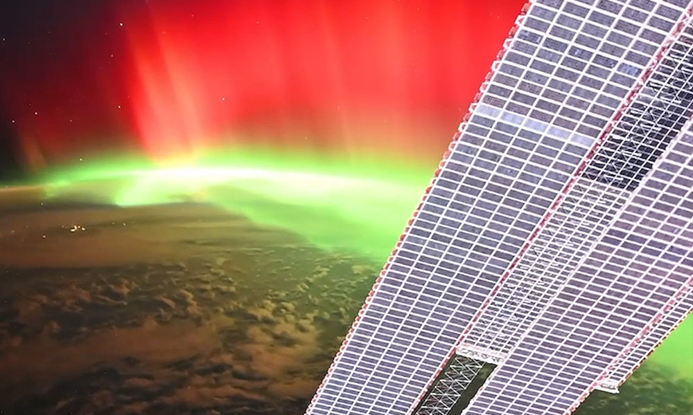 Российский космонавт Сергей Кудь-Сверчков опубликовал уникальное видео с МКС