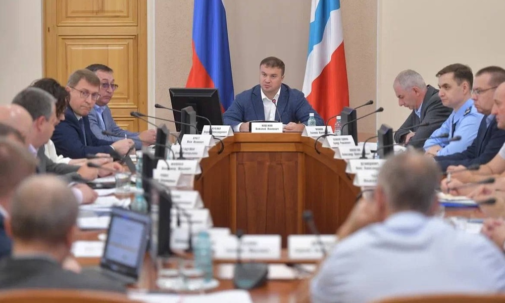 Виталий Хоценко оценил темпы капремонта в школах Омской области