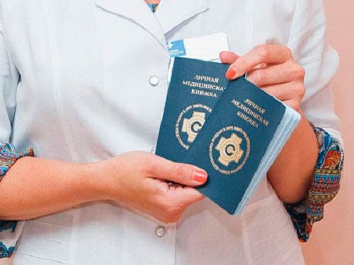 Омичка с поддельным документом устроилась в роддом № 2 на должность медсестры