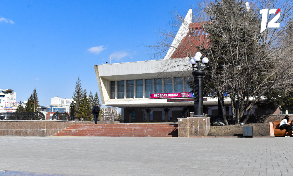В Омске на благоустройство Театральной площади и Зелёного острова дополнительно выделили около 20 млн рублей 