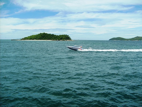 Омичи смогут улететь в Таиланд по дешёвке