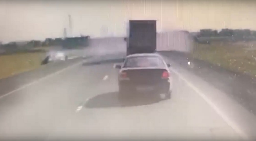 Появилось видео ДТП с двумя погибшими на трассе Челябинск-Новосибирск