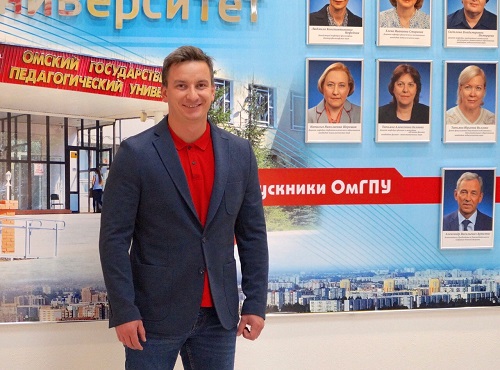 Журналист 12 канала попал на Доску почёта ОмГПУ