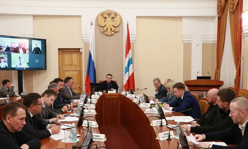 Виталий Хоценко провёл заседание Парламентского клуба, где обсудили ключевые задачи на оставшийся период 2025 года