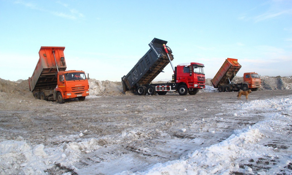 В Омске завершается работа снежных полигонов