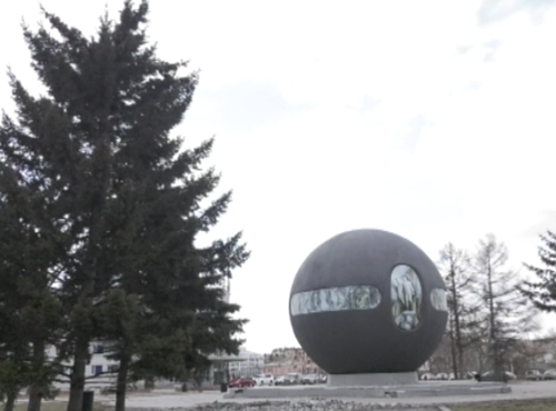 В Омске хотят убрать шар "Держава"