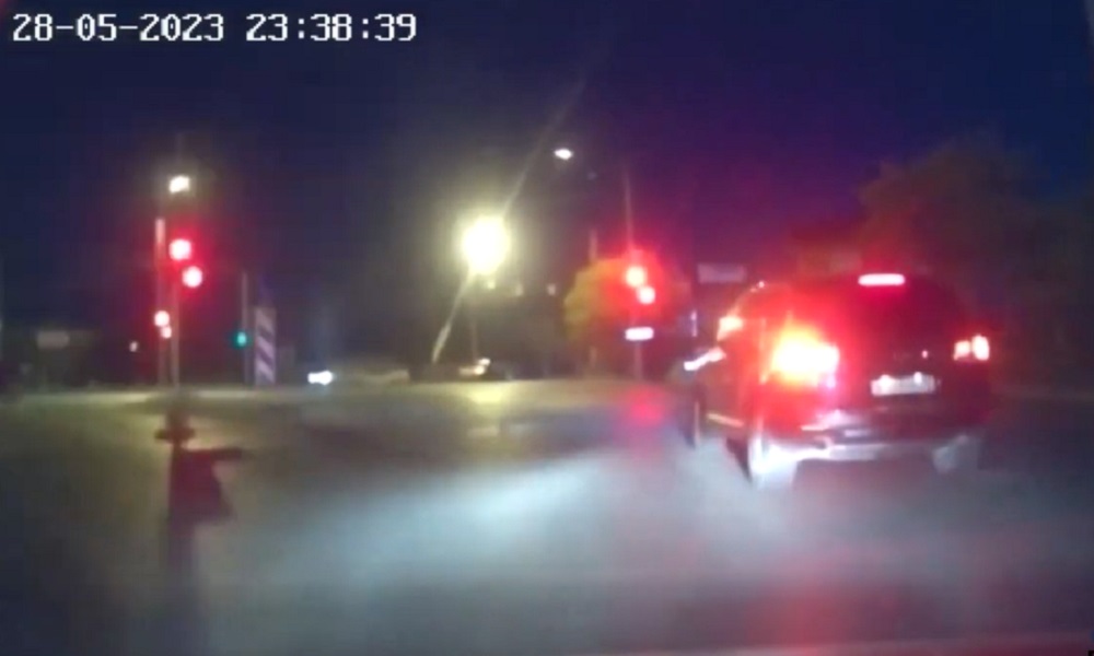 В Омске пьяный водитель пытался скрыться от полицейских