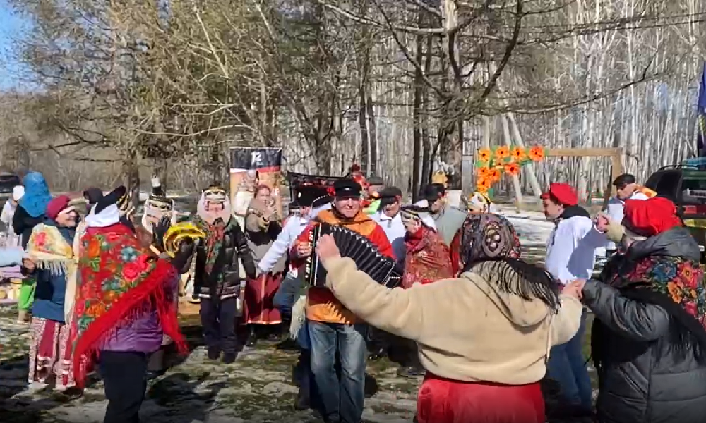 В парке имени 300-летия Омска проходит «Чисто Субботник»