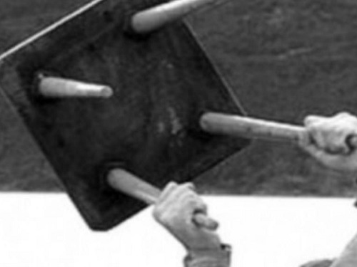 В Омской области пациент больницы принял соседа за чудовище и убил его