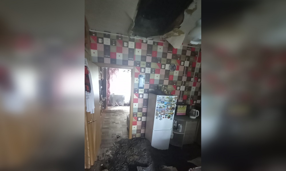 В Омске в квартире дома на Московке обрушился потолок 