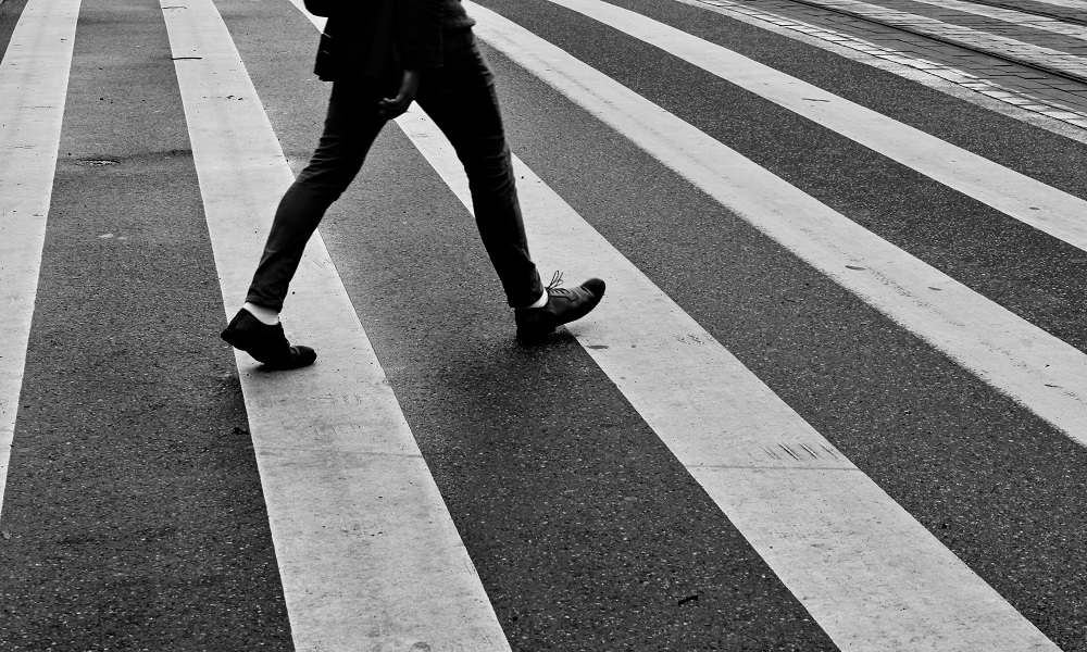 62-летний омич сбил 11-летнюю девочку на пешеходном переходе 