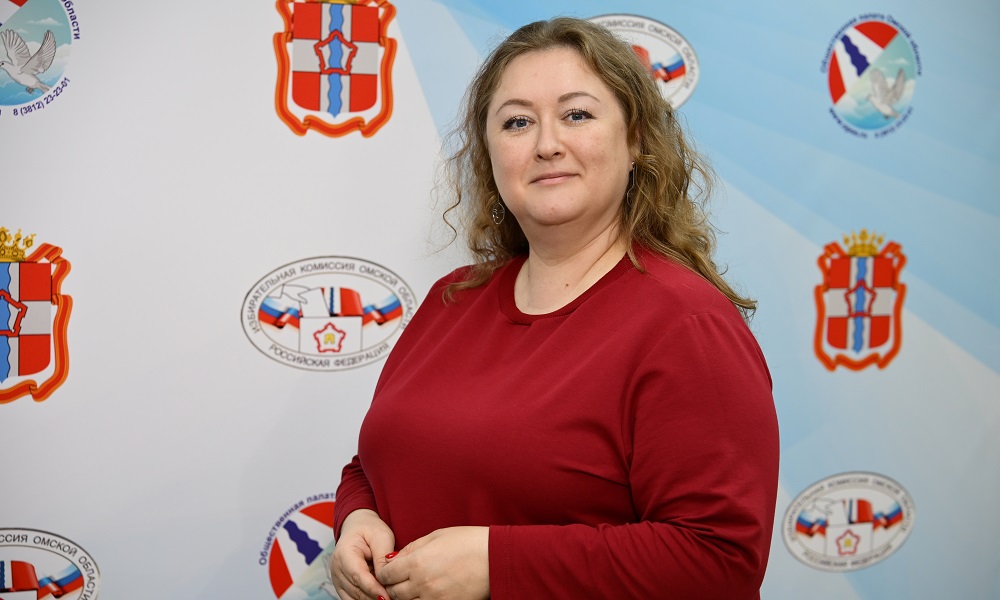 Руководитель Гумцентра Анна Орач отметила, что волонтёры одними из первых воспользовались своим правом голоса
