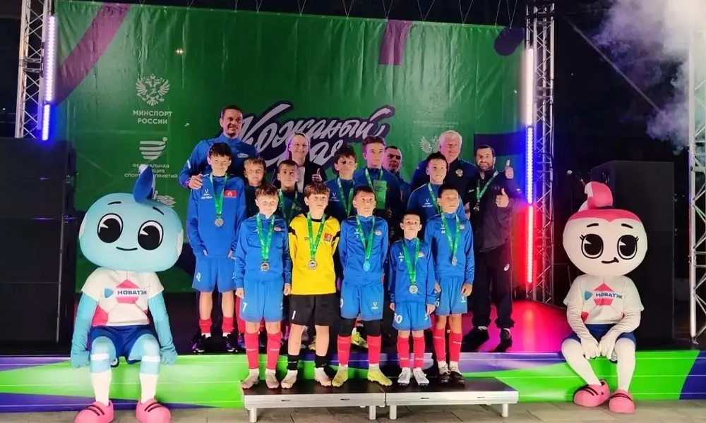 Омские школьники вошли в число лучших на футбольных соревнованиях в «Лужниках»