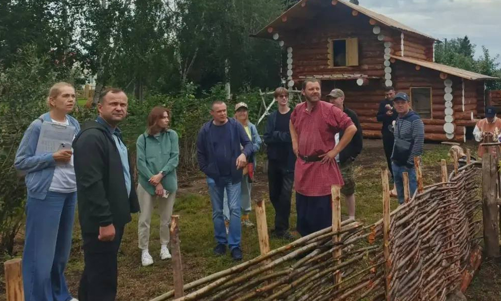 Участники программы «ПРОдвижение ГЕРОЕВ» побывали с экскурсией в Большеречье