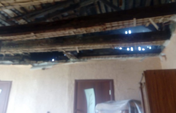 Омская мэрия прокомментировала ситуацию с рухнувшим в жилом доме потолком