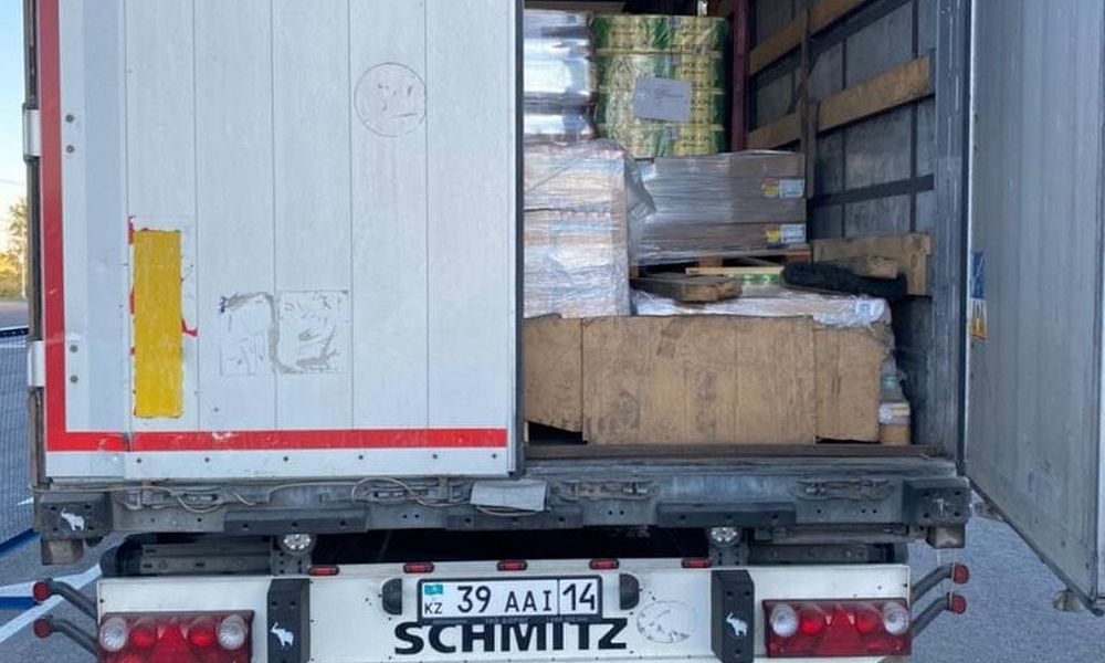 Омский Россельхознадзор задержал на границе почти тонну мясных консервов без необходимых документов