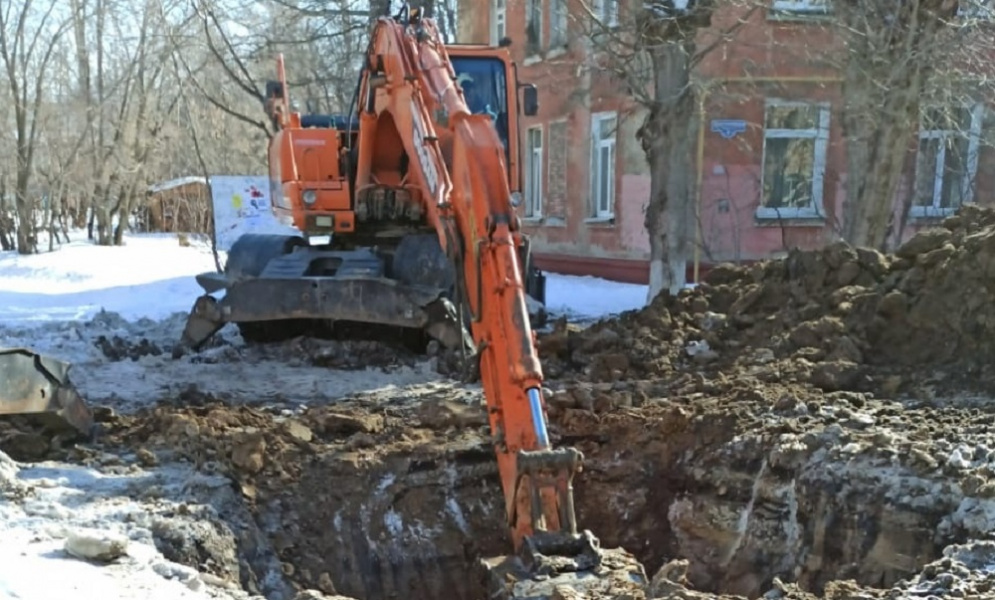 Бригады омского водоканала устраняли 4 марта повреждения водопровода по девяти адресам 
