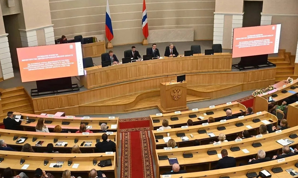 В Омской области за 2025 год отремонтировали 118 медучреждений и открыли новые поликлиники