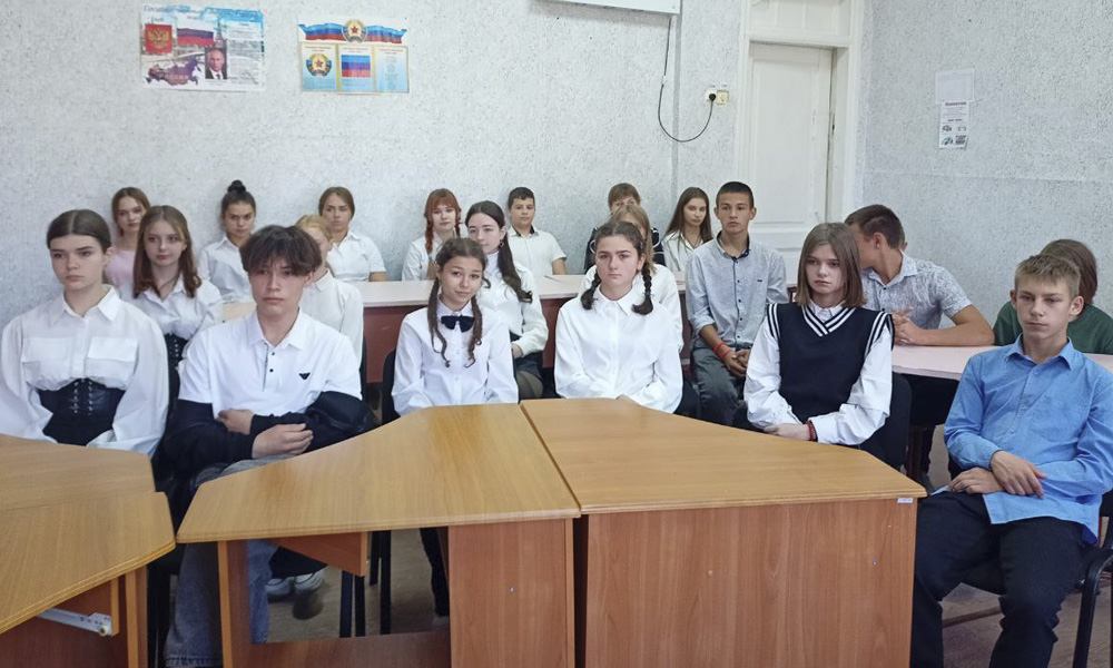 Волонтёры из ОмГУ им. Ф. М. Достоевского провели семинар для юных стахановцев