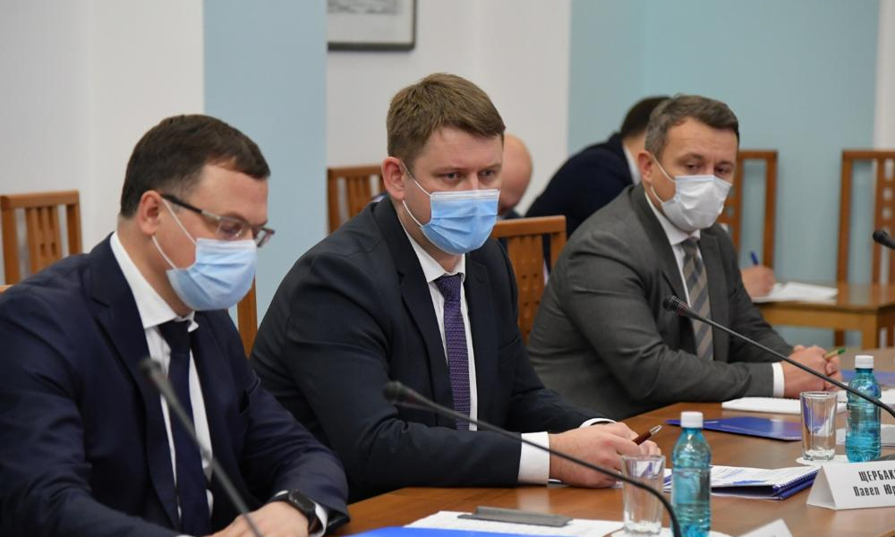 Александру Буркову представили нового руководителя омской дирекции «Газпромбанка» 