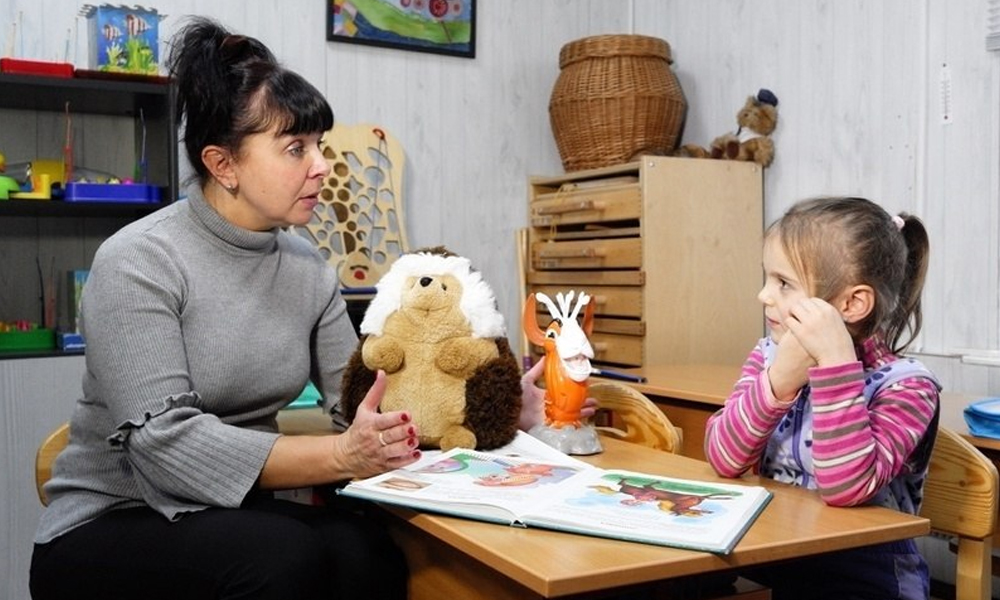 Омские школы проводят неделю психологии для детей и педагогов