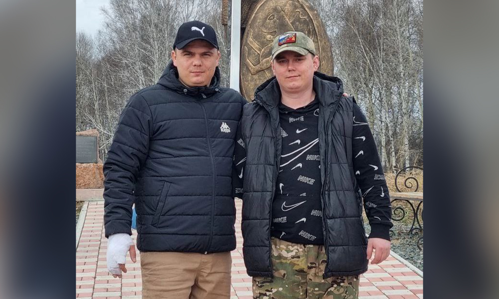 Десантник из Тары встретился со спасшим его товарищем спустя год после ранения