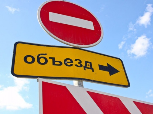 На одной из улиц Омска ограничат движение по субботам