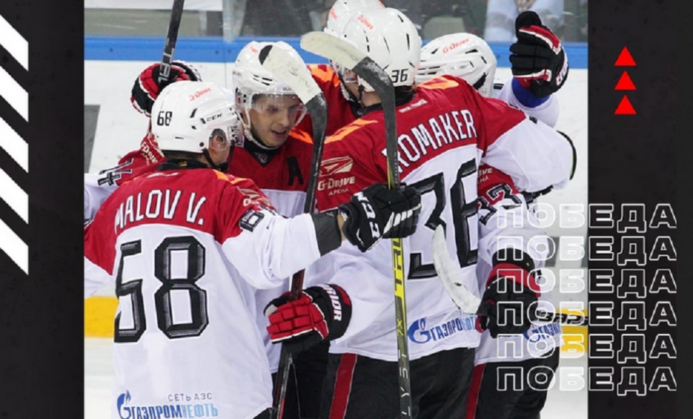 «Омские ястребы» одержали победу над «Локо-76» 