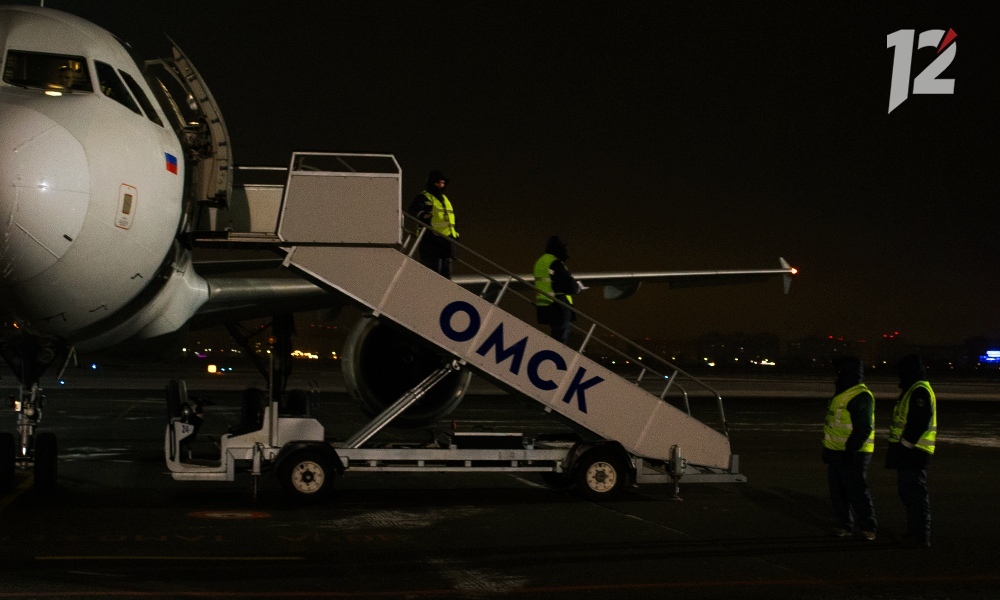 Три рейса на Москву задержаны в омском аэропорту: время вылета с раннего утра перенесли на вечер