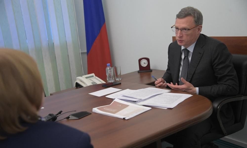 Александр Бурков провёл встречу с руководителями учреждений образования и культуры районов Омской области