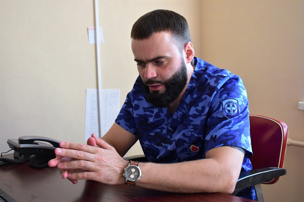 Опухоль у мужчин-спортсменов и онкология от имплантов: омский онколог развенчал мифы о раке груди