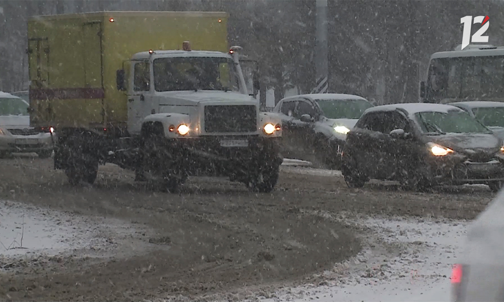 В Омске изменения погоды могут спровоцировать ухудшение дорожной ситуации