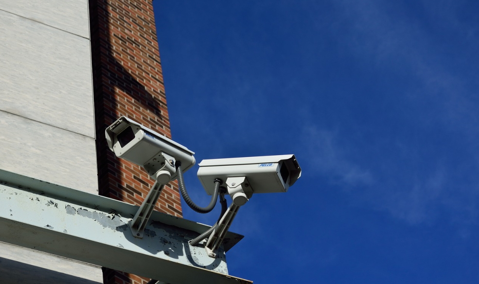 В омской мэрии рассказали, сколько детских садов и школ оборудовано видеокамерами