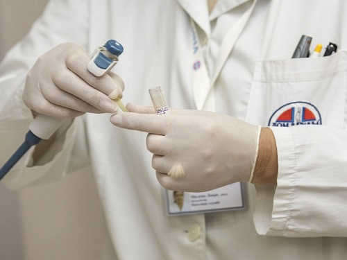 В Омской области фельдшер предстанет перед судом за подделку документов