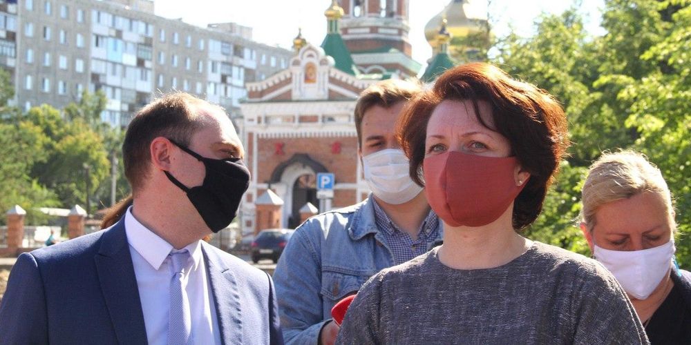 Оксана Фадина совершает объезд Ленинского округа Омска