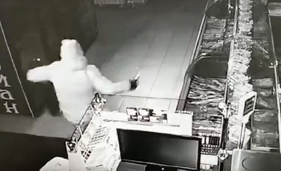 «Хищения совершались в считанные минуты»: омские полицейские задержали серийного вора [ВИДЕО]