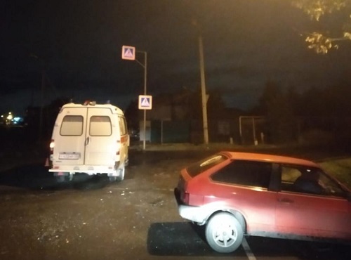 Омич на ВАЗе врезался в скорую