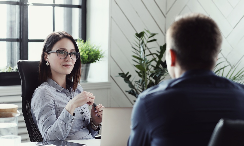 Омичам рассказали, соискатели каких профессий могут быстро найти работу в начале года