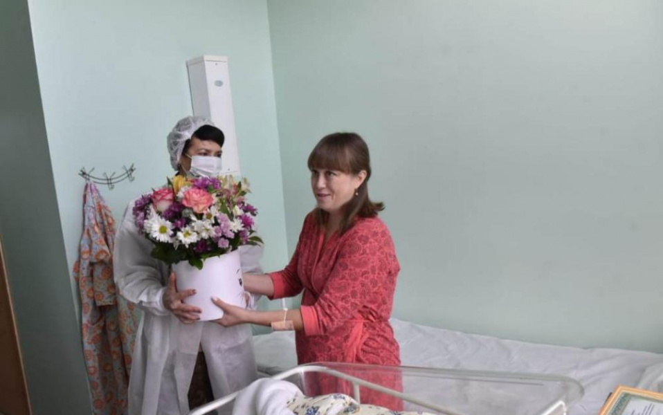 За новогодние каникулы в Омской области родились 406 детей