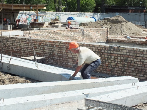 В Омске полным ходом идёт строительство двух детских садов