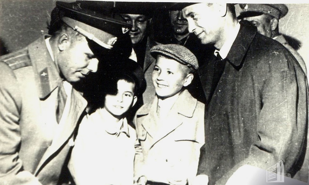 Исторический архив показал фото визита Юрия Гагарина в Омск 