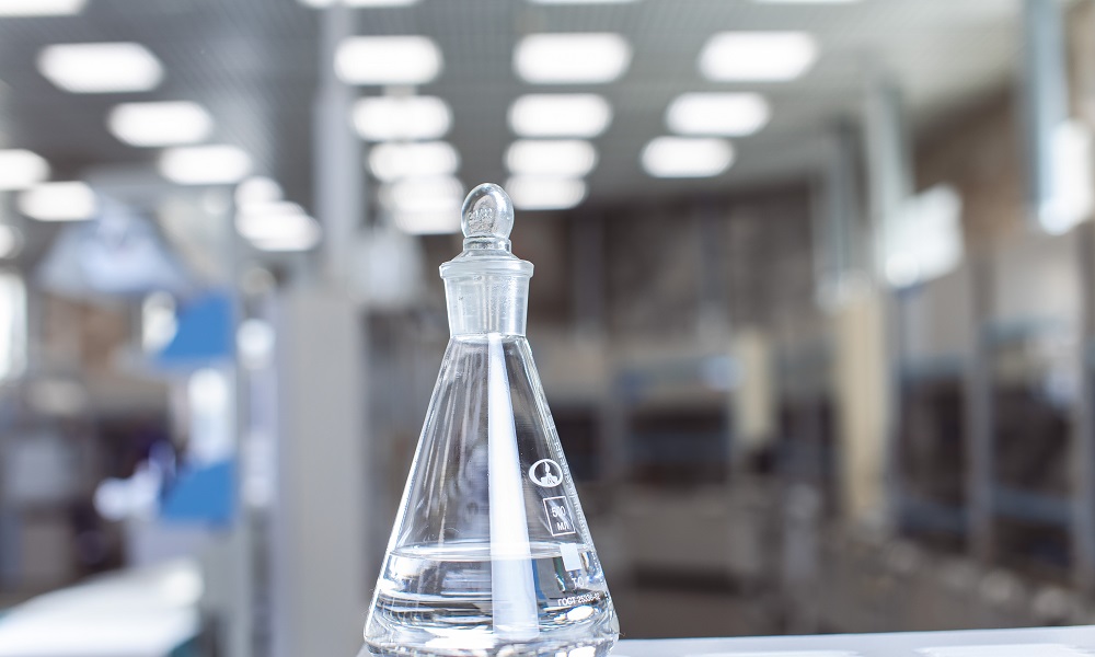 Запуск отечественного производства белых масел «Газпромнефть-СМ» назван технологическим прорывом 2025 года