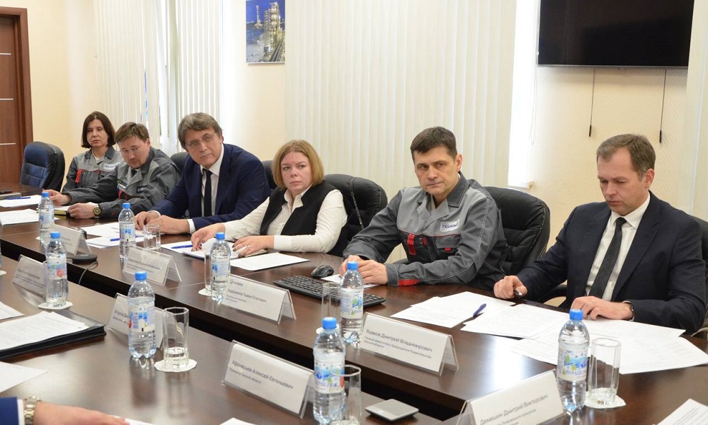 Заместитель генпрокурора РФ обсудил с промышленниками реализацию проекта «Чистый воздух» в Омске