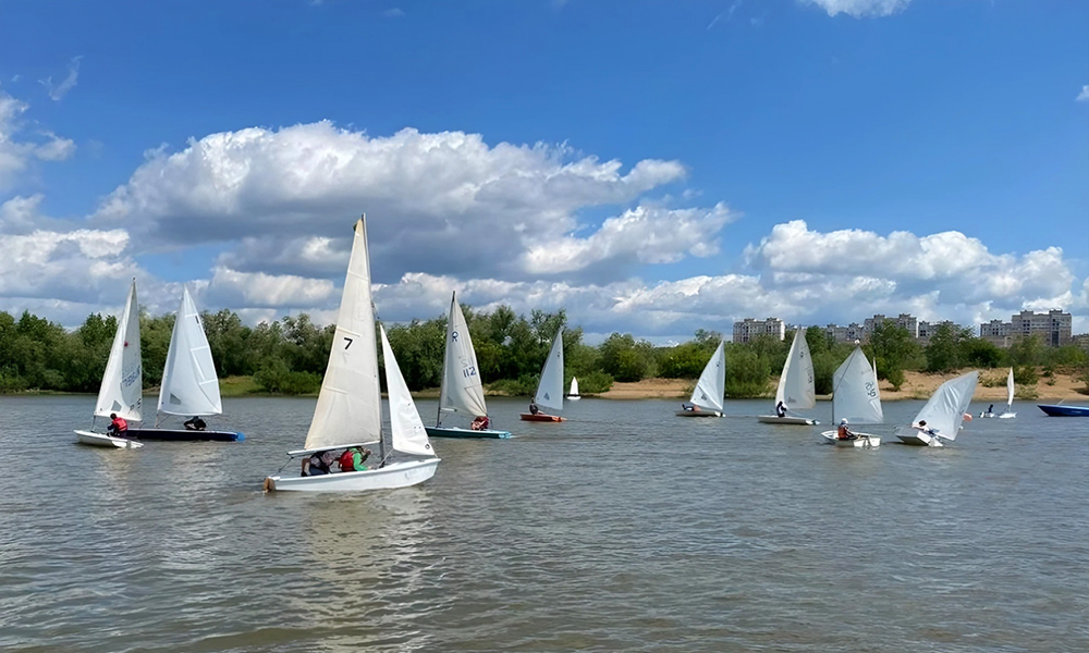 Омичи могут стать зрителями парусной регаты