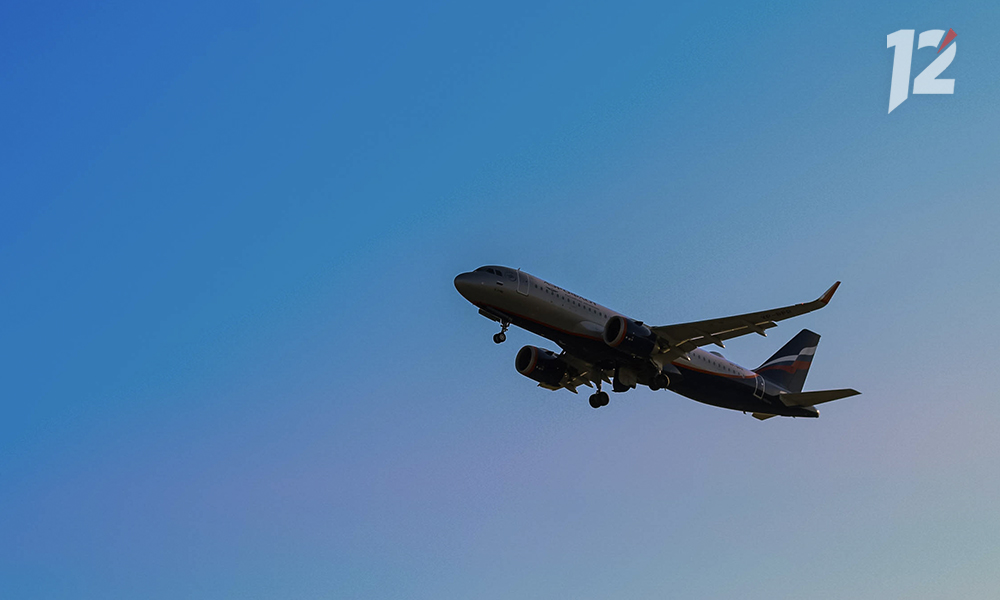 Рейс из Омска в Сочи задержали на полдня