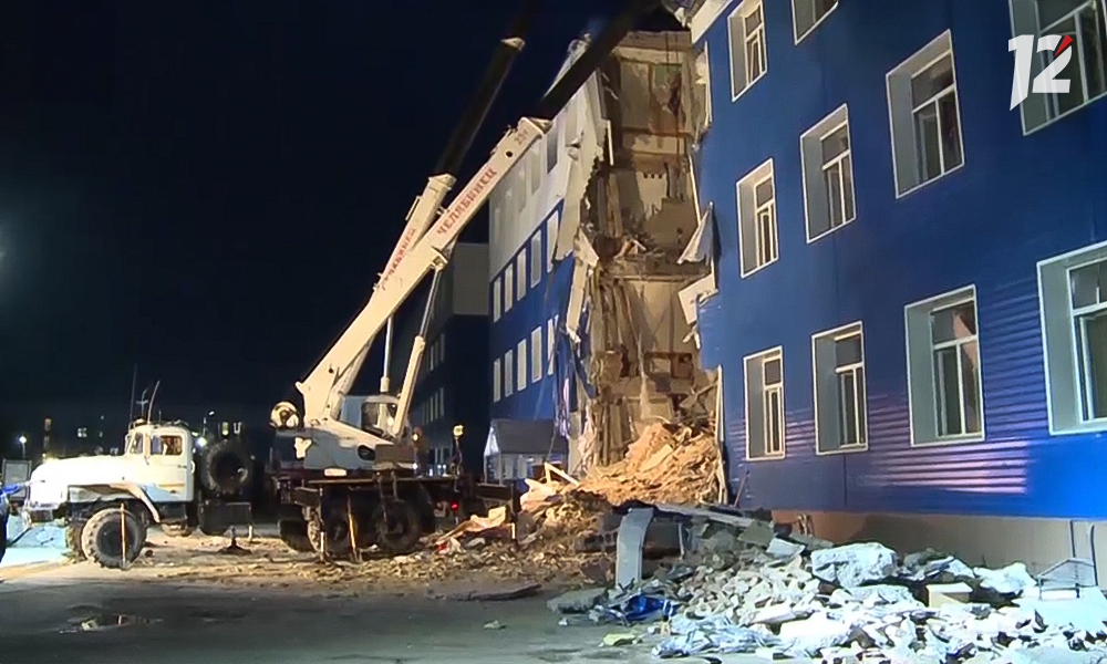 Матери военнослужащего, который погиб при обрушении казармы в Омске, выплатят компенсацию в размере 1 млн рублей