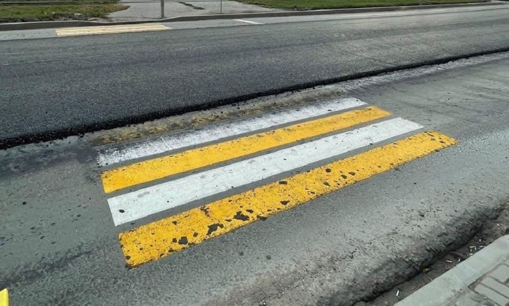 Мэрия Омска отреагировала на жалобу о закрашенном пешеходном переходе на улице Жукова 